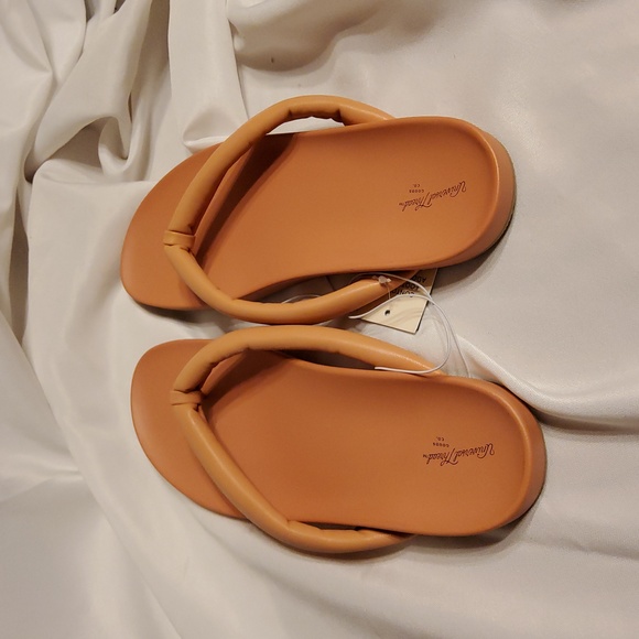 Universal Thread Orange Jewel Contour Flip Flops - Picture 6 of 6